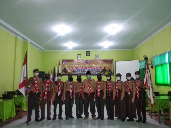 PELANTIKAN DEWAN GALANG GUDEP SMP NEGERI 1 TRENGGALEK