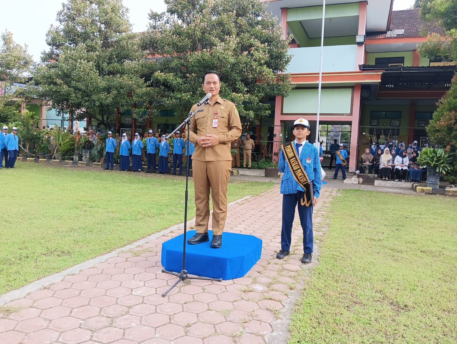 Kebanggaan SNESA: Kepala Dinas Pendidikan Trenggalek Apresiasi Prestasi Siswa Tembus Sekolah Unggulan Nasional